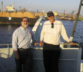 5-16-06b Scott Larsen and Joe Peterson on ATA 202 Comanche bridge.jpg (101167 bytes)