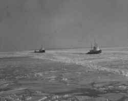Icebreaking Detail11.jpg (98253 bytes)