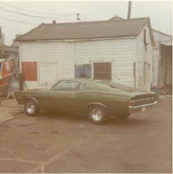 Pier 4 - Apalachee Paint Locker & Anderson's Torino.jpg (47575 bytes)